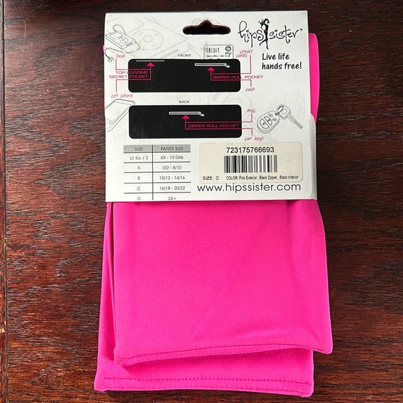 NWT Hips Sister size C front & back zipper pockets and top loading pocket. - Picture 2 of 3